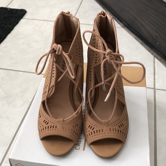 Asoniel Beige Peep Toe Heels - Picture 2 of 8